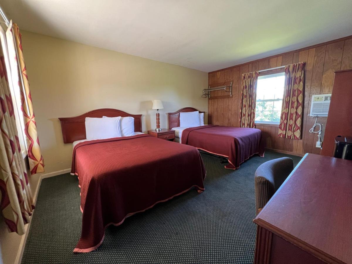 Relax Inn By Oyo Natural Bridge I-81 Buitenkant foto