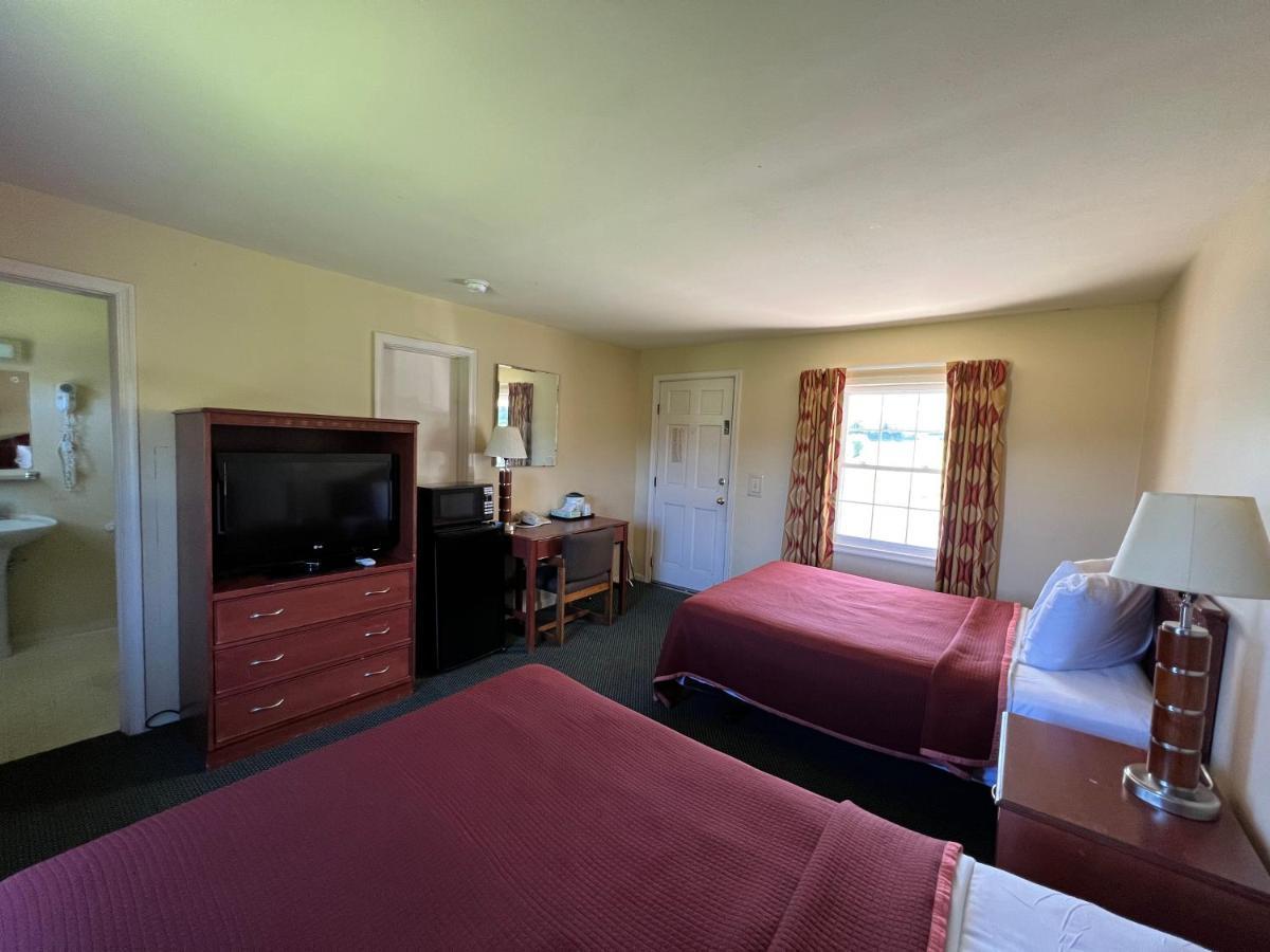 Relax Inn By Oyo Natural Bridge I-81 Buitenkant foto