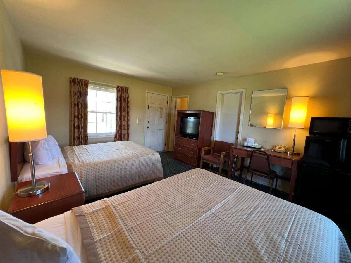 Relax Inn By Oyo Natural Bridge I-81 Buitenkant foto
