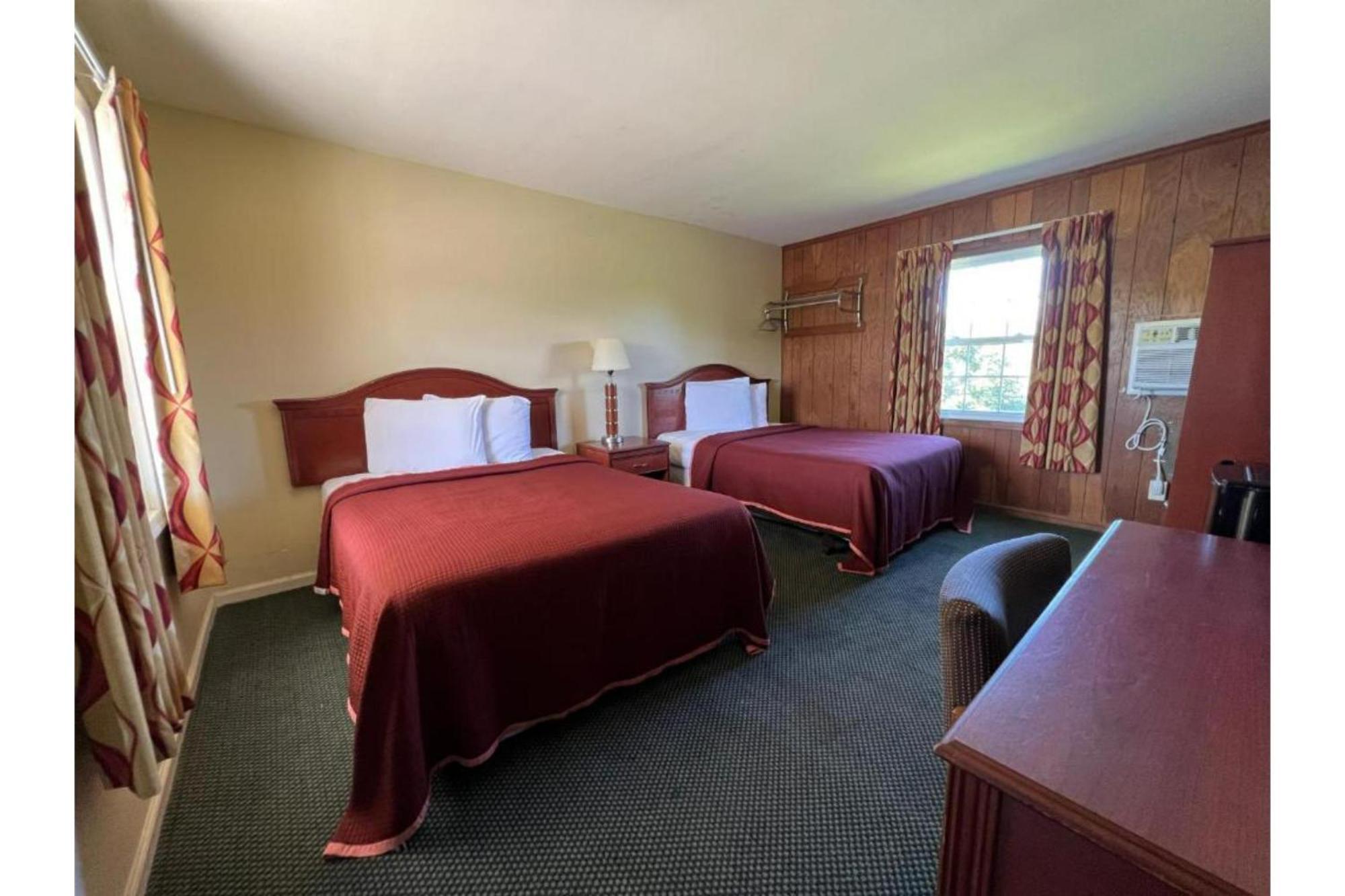 Relax Inn By Oyo Natural Bridge I-81 Buitenkant foto