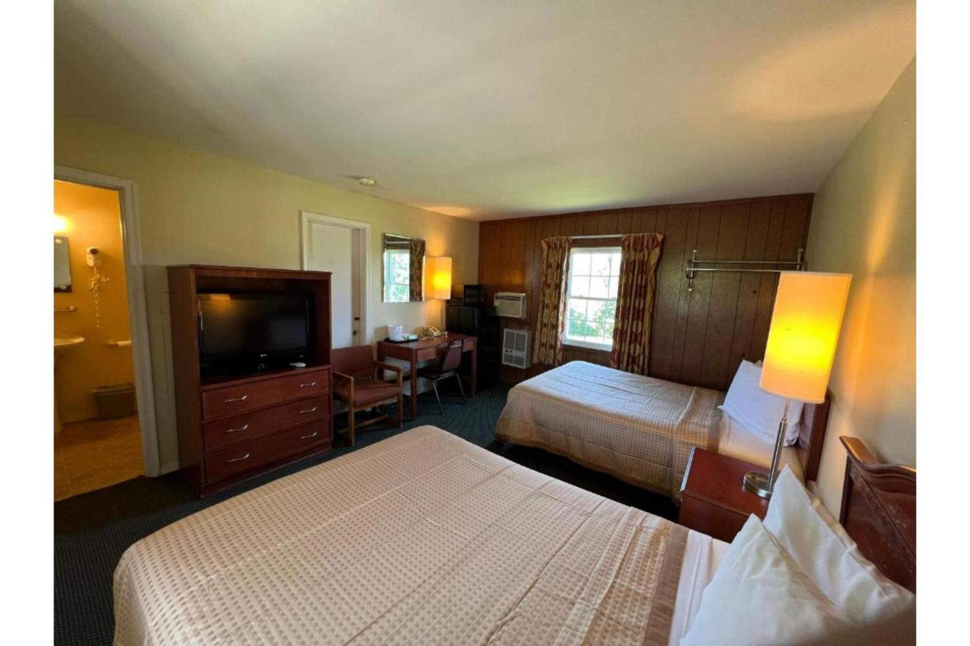 Relax Inn By Oyo Natural Bridge I-81 Buitenkant foto