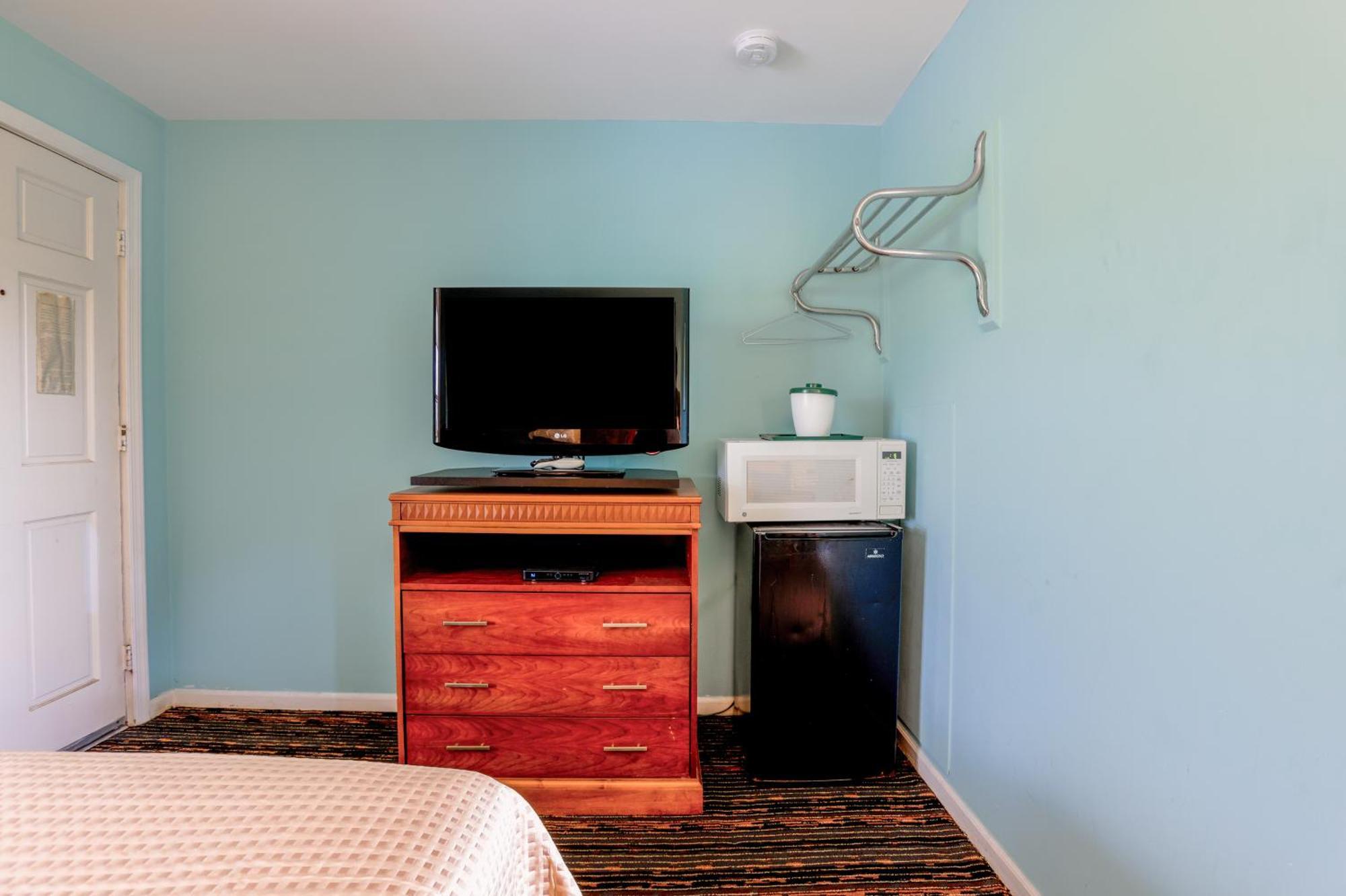 Relax Inn By Oyo Natural Bridge I-81 Buitenkant foto