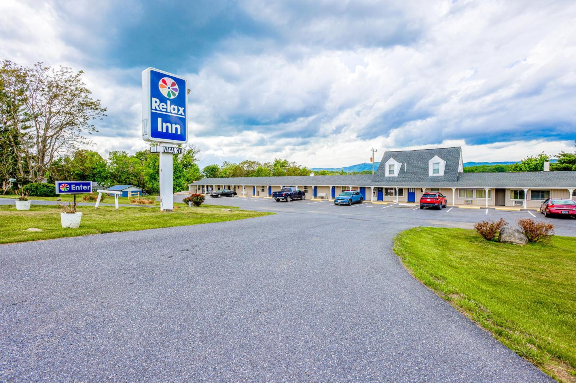 Relax Inn By Oyo Natural Bridge I-81 Buitenkant foto