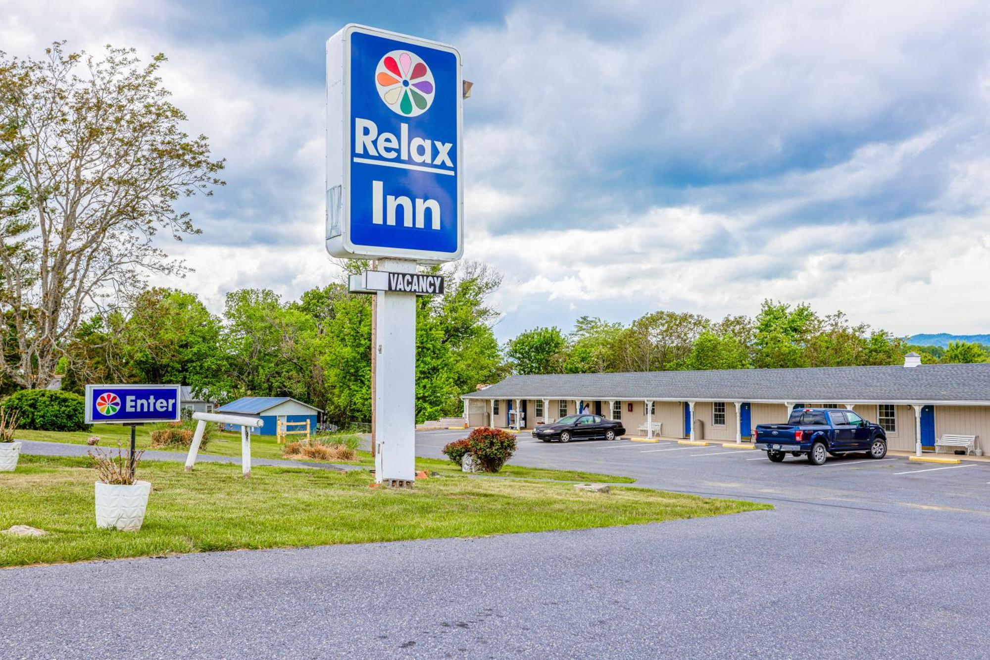 Relax Inn By Oyo Natural Bridge I-81 Buitenkant foto